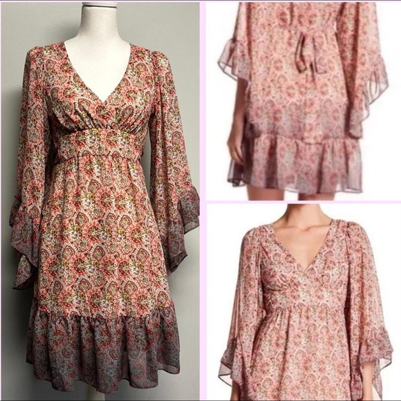 Betsey Johnson Dresses & Skirts - Betsey Johnson Boho Floral Bell Sleeve Romantic Ruffle Hem Feminine Dress Size 8